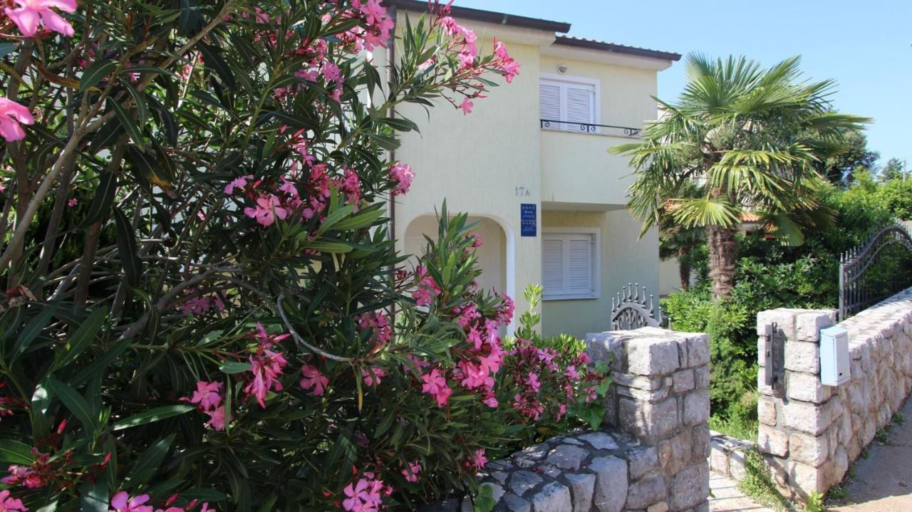 Apartments Grahovac Malinska Exterior foto