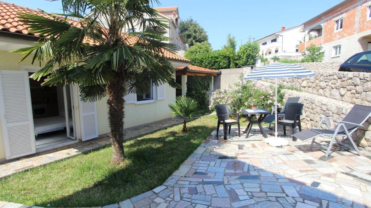 Apartments Grahovac Malinska Exterior foto