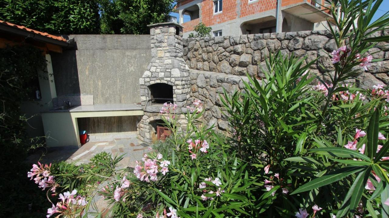 Apartments Grahovac Malinska Exterior foto